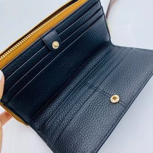 Dooney & Bourke Bags - Dooney & Bourke Zip Around Phone Wristlet Dooney & Bourke Bags - Dooney & Bourke Zip Around Phone Wristlet